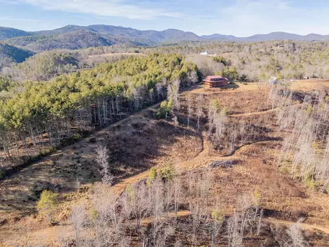 View/Area - 248 Falcon Ridge Rd, Fries, VA 24330 photo 6 of 8