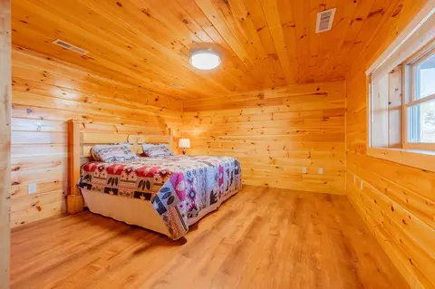 Bedroom - 248 Falcon Ridge Rd, Fries, VA 24330 photo 13 of 15