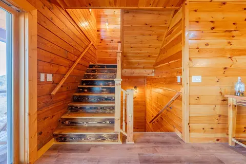 Entry Way - 248 Falcon Ridge Rd, Fries, VA 24330 photo 3 of 8