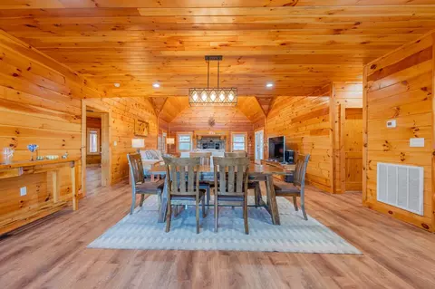 Dining - 248 Falcon Ridge Rd, Fries, VA 24330 photo 2 of 4