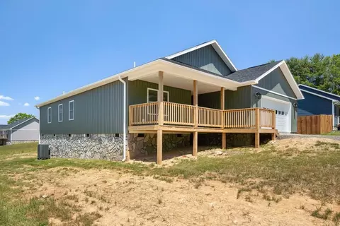 1017 Cranberry Rd, Galax, VA 24333