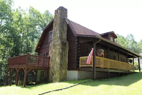 110 Meadow Vw, Fancy Gap, VA 24328
