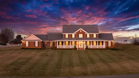 568 Oak Circle Dr, Rosedale, VA 24280