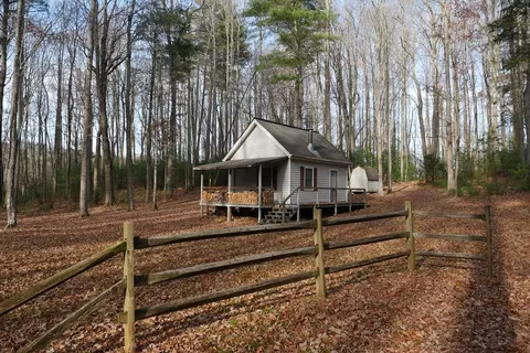 39511 Gobbler Ln, Chilhowie, VA 24319