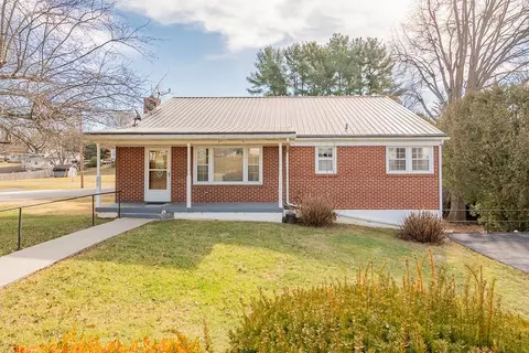 395 E Franklin St, Wytheville, VA 24382