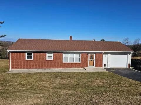 250 Cockerham Loop, Galax, VA 24333 photo 1