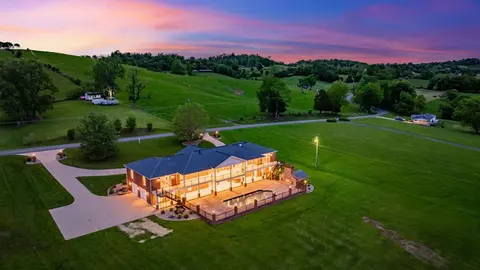 20484 Lake Rd, Abingdon, VA 24211