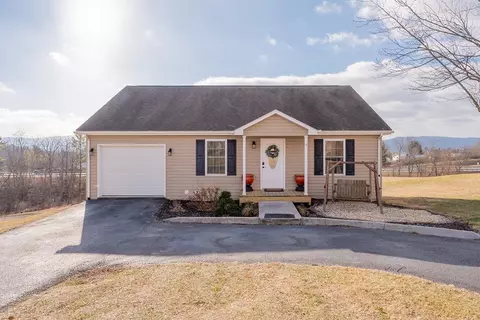 965 Holston Rd, Wytheville, VA 24382