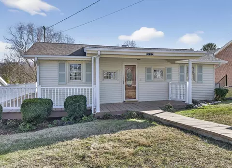 22120 Big Bass Camp Rd, Abingdon, VA 24211