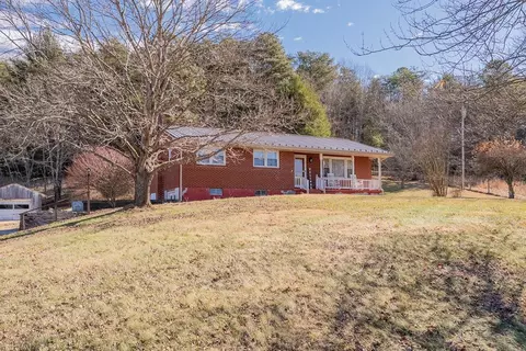 1350 Ivanhoe Rd, Max Meadows, VA 24360 photo 1