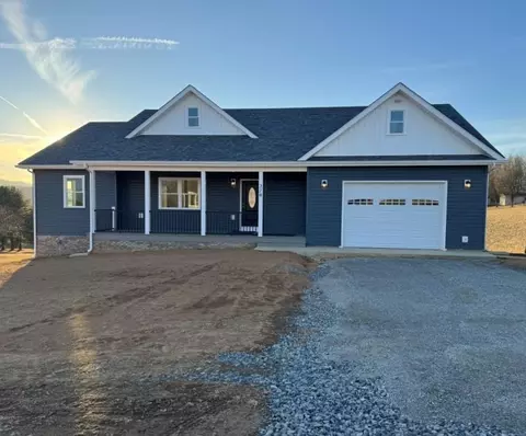 270 Richfield St, Rural Retreat, VA 24368