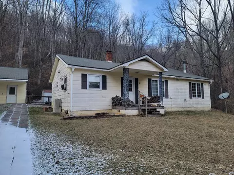 391 Pine Tree Ln, Independence, VA 24348 photo 1