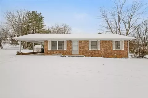 836 Colonial Rd SW, Abingdon, VA 24210