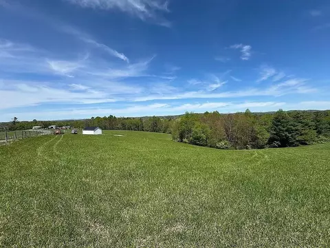 927 Kinzer Rd, Hillsville, VA 24343