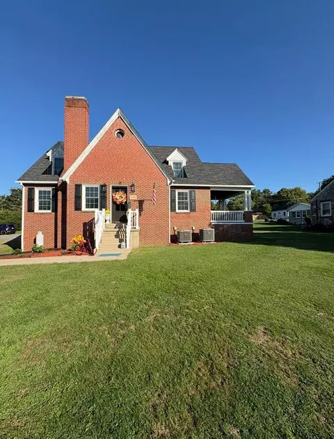 678 W Main St, Lebanon, VA 24266