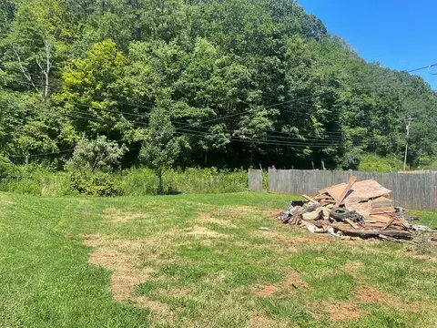 1780 Kents Ridge Rd, Cedar Bluff, VA 24609