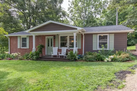 344 Gibson St, Abingdon, VA 24210