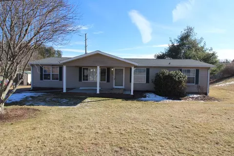 102 David Ridge Rd, Galax, VA 24333