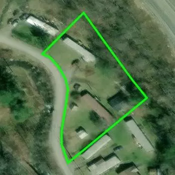 176 Redwood Dr, Raven, VA 24639