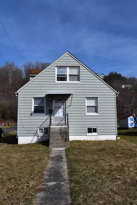 1927 5th St, Richlands, VA 24641