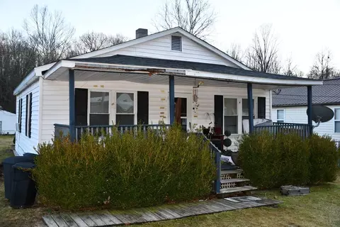 126 Brown Bottom Ln, Cedar Bluff, VA 24609 photo 1