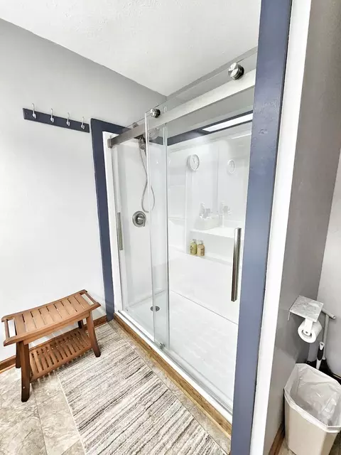 Bath - 1187 Gilbert Rd, Vansant, VA 24656 photo 2 of 3