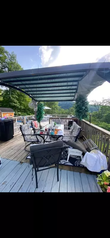 Exterior - 507 Estates Dr, Pounding Mill, VA 24637 photo 8 of 12