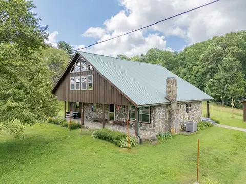 130 Volunteer Rd, Hillsville, VA 24343