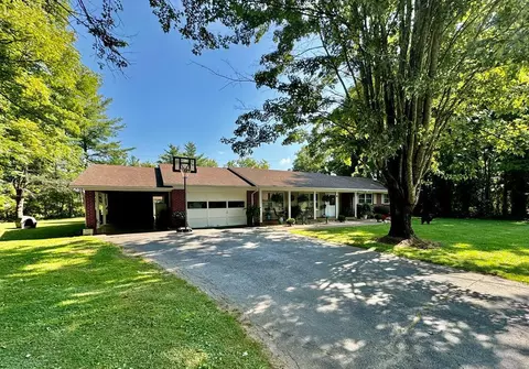 98 Foggy Top Ln, Galax, VA 24333