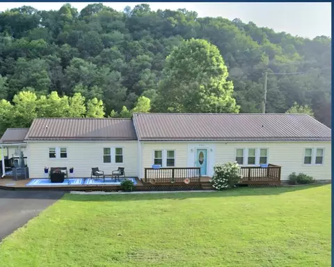 569 Peery Addition Rd, Tazewell, VA 24651