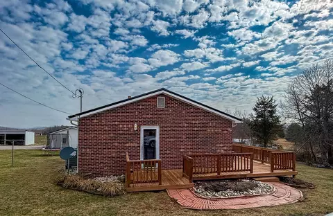 Exterior - 136 Pecan Dr, Ivanhoe, VA 24350 photo 2 of 16