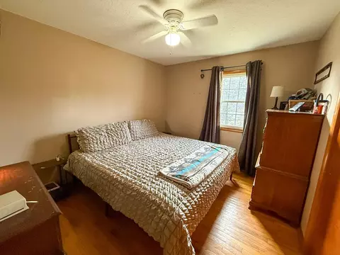 Bedroom - 136 Pecan Dr, Ivanhoe, VA 24350 photo 1 of 6