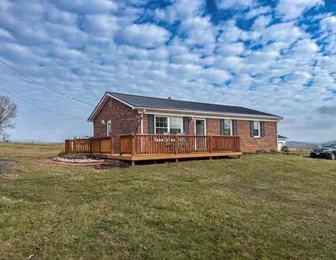 136 Pecan Dr, Ivanhoe, VA 24350
