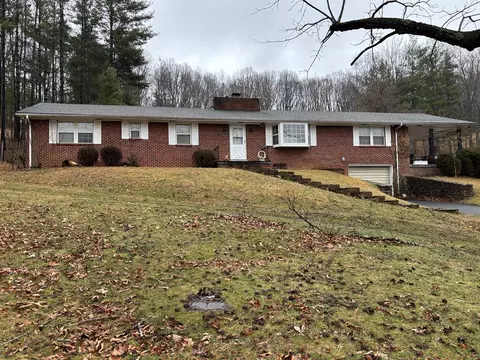 671 Elk Garden Rd, Lebanon, VA 24266