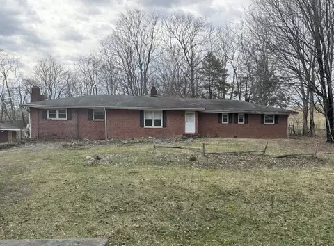 36181 Plum Creek Rd, Glade Spring, VA 24340
