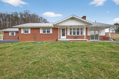 1729 Whitetop Rd, Chilhowie, VA 24319