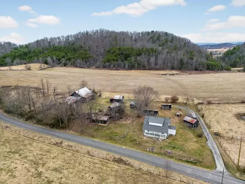 38813 Widener Valley Rd, Chilhowie, VA 24319