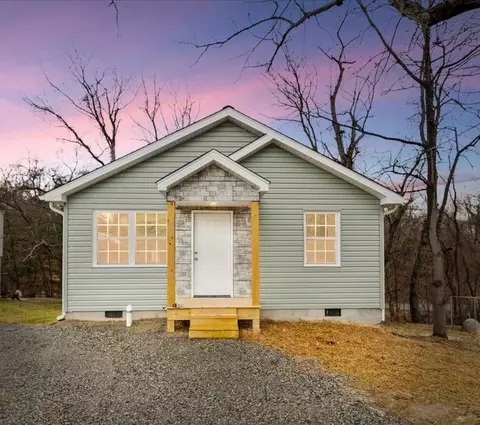 127 State Street Aly, Pulaski, VA 24301