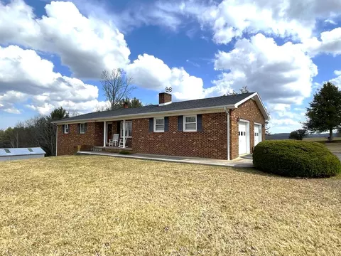 2088 Borderline Rd, Willis, VA 24380
