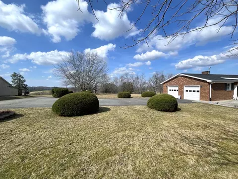 Exterior - 2088 Borderline Rd, Willis, VA 24380 photo 16 of 20