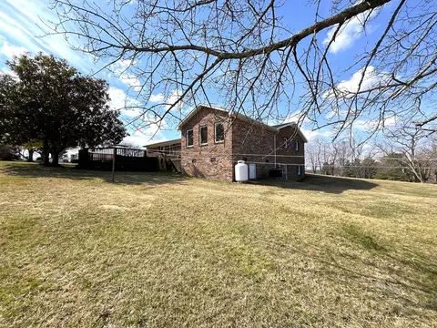 Exterior - 2088 Borderline Rd, Willis, VA 24380 photo 8 of 20