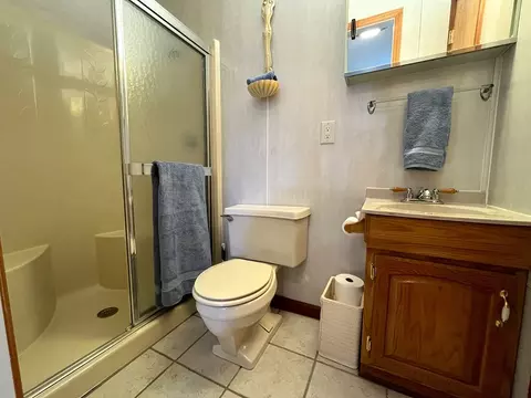 Bath - 2088 Borderline Rd, Willis, VA 24380 photo 3 of 5
