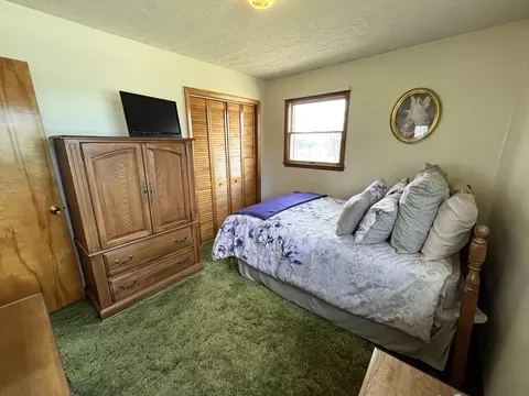 Bedroom - 2088 Borderline Rd, Willis, VA 24380 photo 2 of 4