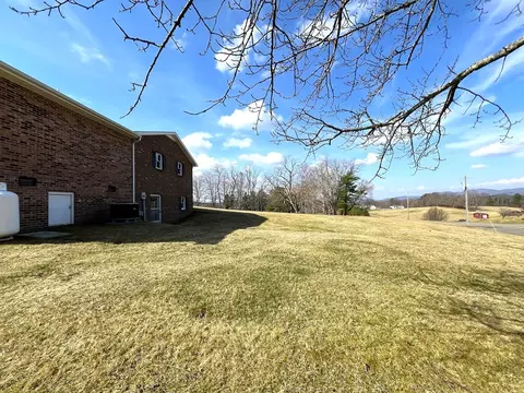 Exterior - 2088 Borderline Rd, Willis, VA 24380 photo 9 of 20