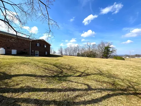Exterior - 2088 Borderline Rd, Willis, VA 24380 photo 7 of 20