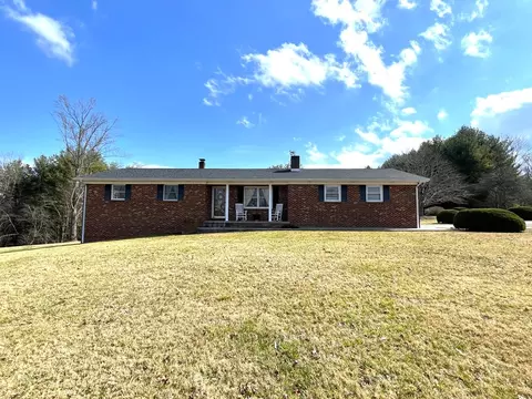 Exterior - 2088 Borderline Rd, Willis, VA 24380 photo 3 of 20