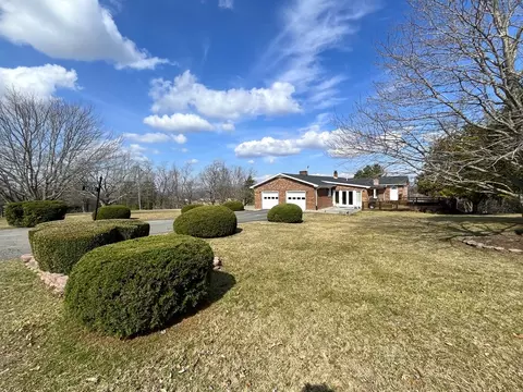 Exterior - 2088 Borderline Rd, Willis, VA 24380 photo 14 of 20