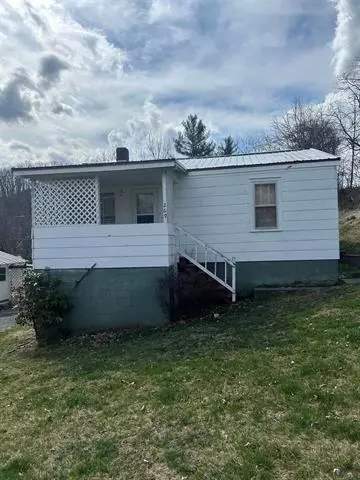 269 Vickey Dr, Richlands, VA 24641