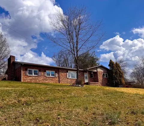 201 Bower Ave, Richlands, VA 24641