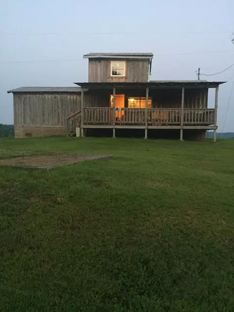 4691 White Mountain Rd, Jewell Ridge, VA 24622